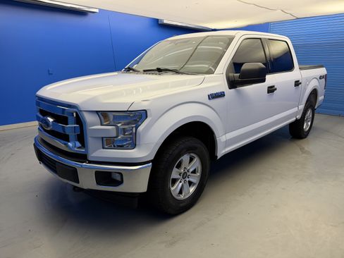 Used 2017 Ford F150 XLT AWD/4WD image 4
