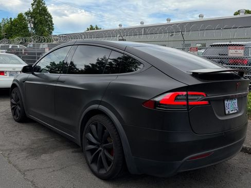 Used 2018 Tesla Model X 100D AWD/4WD image 4