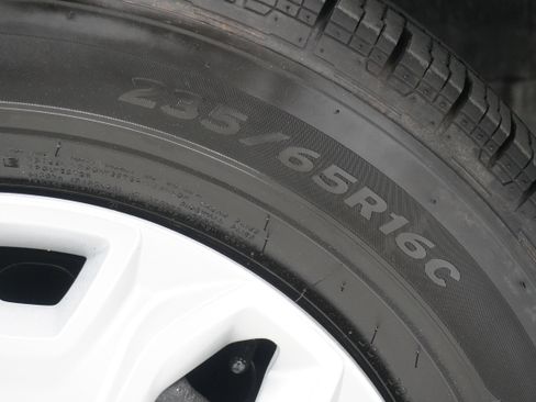 Used 2015 Ford Transit 350 XLT image 22