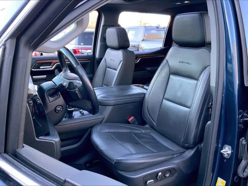 Used 2023 GMC Sierra 1500 Denali w/ Denali Reserve Package AWD/4WD image 8