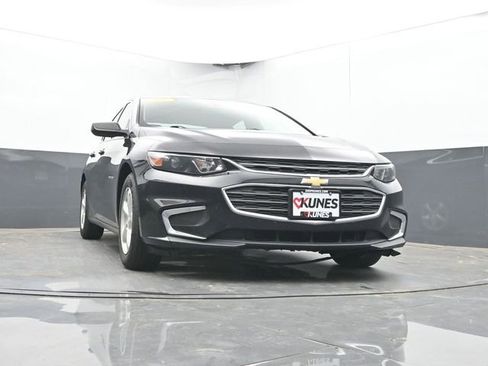 Used 2017 Chevrolet Malibu LS FWD image 21