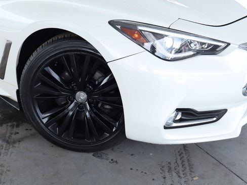 Used 2017 INFINITI Q60 3.0t w/ Premium Plus Package 3.0T AWD/4WD image 4