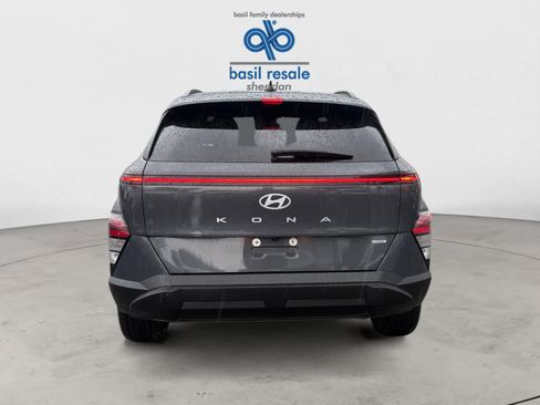Used 2024 Hyundai Kona SEL AWD/4WD image 4