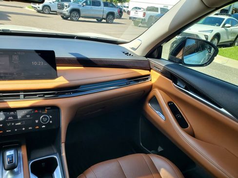 Used 2024 INFINITI QX60 Sensory w/ Vision Package AWD/4WD image 15