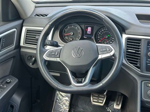 Used 2021 Volkswagen Atlas SE w/ Panoramic Sunroof Package image 12