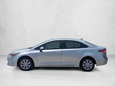 Used 2026 Toyota Corolla LE FWD image 8