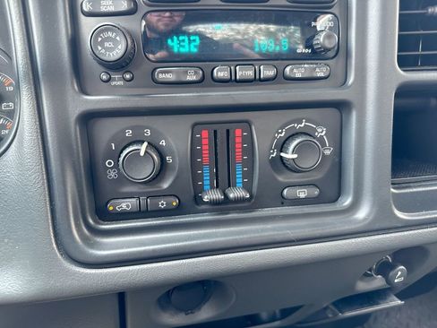 Used 2005 GMC Sierra 1500 SLE w/ Light Duty Power Package RWD image 15
