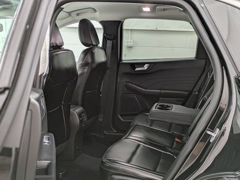 Used 2024 Ford Escape Platinum AWD/4WD image 12