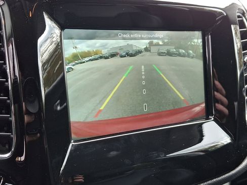 Used 2019 Jeep Compass Latitude image 18