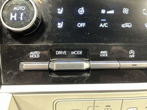 Used 2024 Hyundai Santa Fe Limited image 26