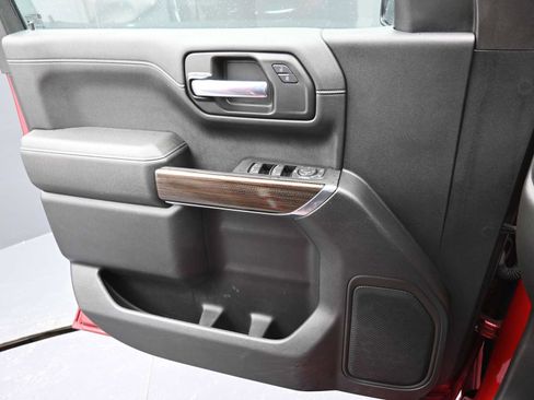 Used 2021 Chevrolet Silverado 1500 LT image 11