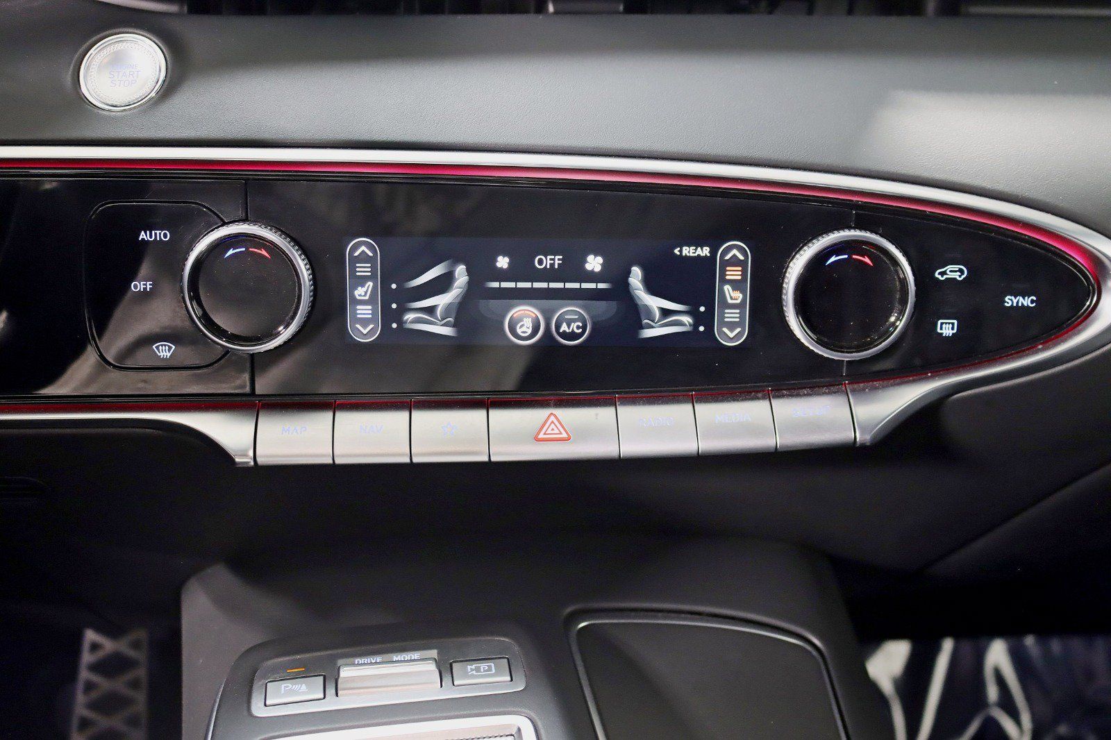 Used 2023 Genesis GV70 3.5T Sport w/ Sport Prestige Package AWD/4WD image 25