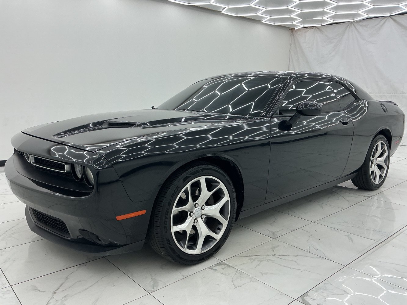 Used 2016 Dodge Challenger SXT Plus RWD image 6