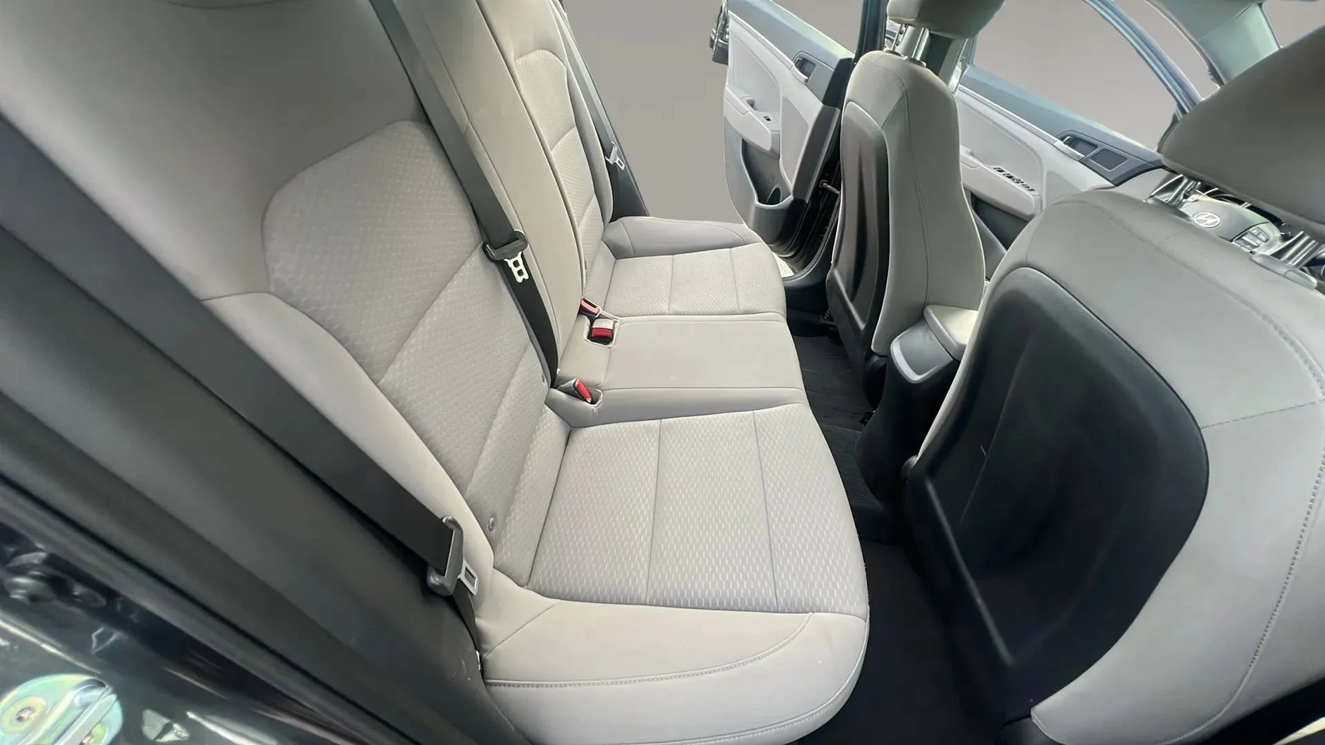 Used 2020 Hyundai Elantra SE FWD image 19