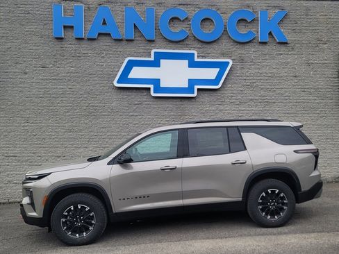 New 2026 Chevrolet Traverse Z71 w/ Enhanced Driving Package image 1