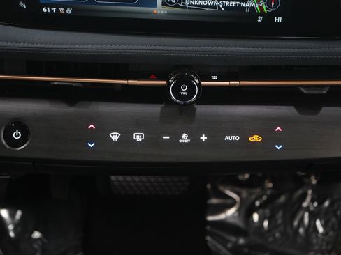 Used 2024 Nissan Ariya AWD image 17