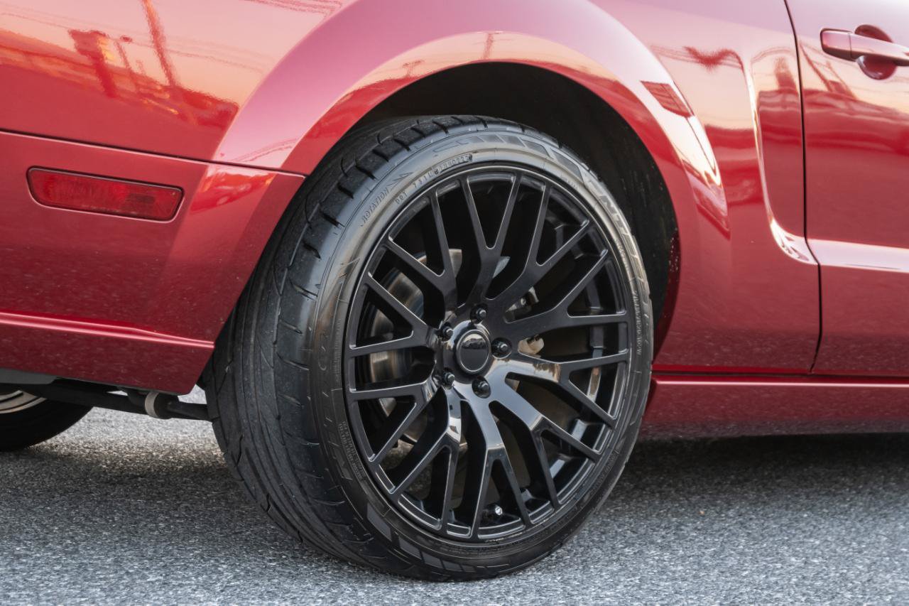 Used 2006 Ford Mustang GT Premium RWD image 17