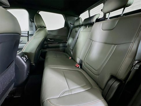 Used 2024 Hyundai Santa Cruz Limited image 14