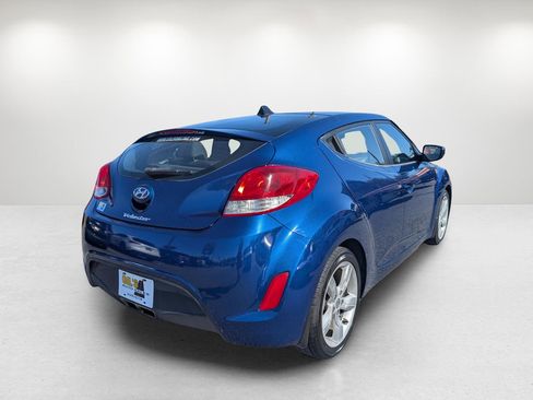 Used 2015 Hyundai Veloster image 5