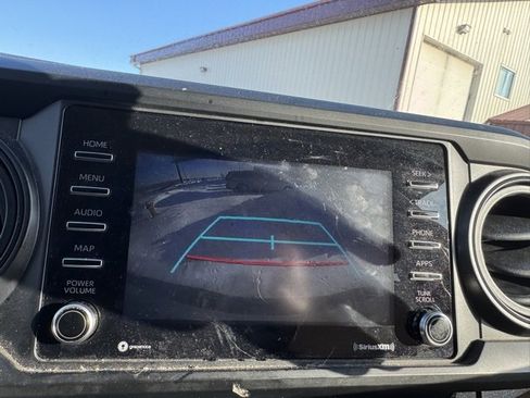 Certified 2022 Toyota Tacoma SR image 4