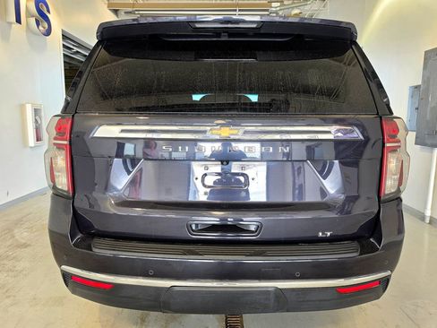 Used 2022 Chevrolet Suburban LT AWD/4WD image 6