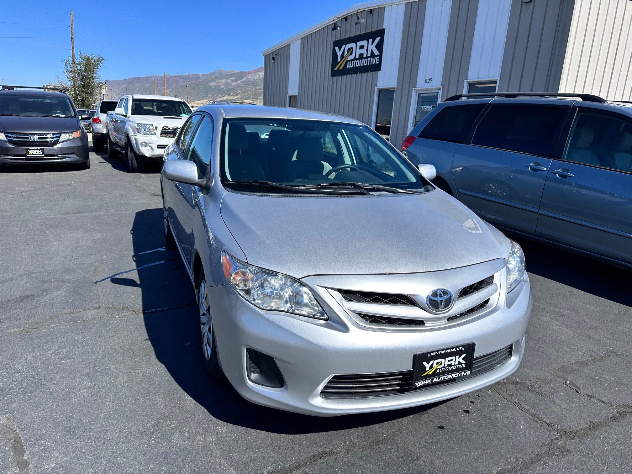Used 2012 Toyota Corolla LE FWD image 1