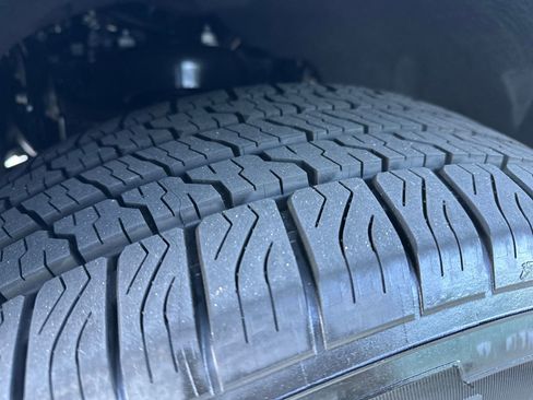 New 2025 Ford Expedition Active image 28