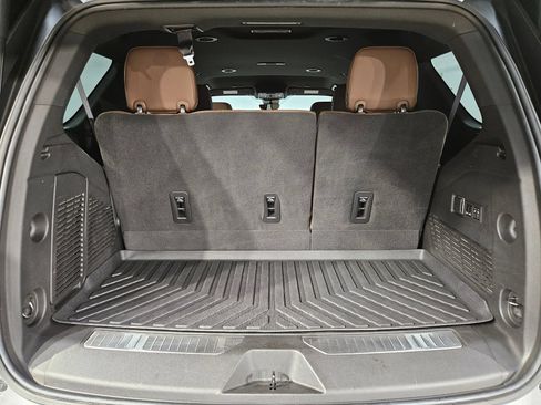 Used 2024 Chevrolet Tahoe High Country AWD/4WD image 18