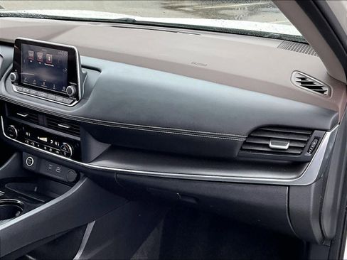 Certified 2023 Nissan Rogue SV AWD/4WD image 13