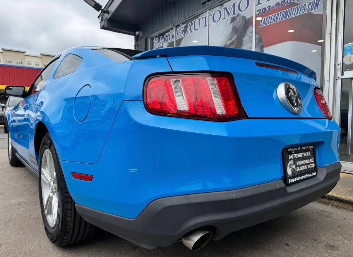 Used 2012 Ford Mustang Coupe RWD image 5
