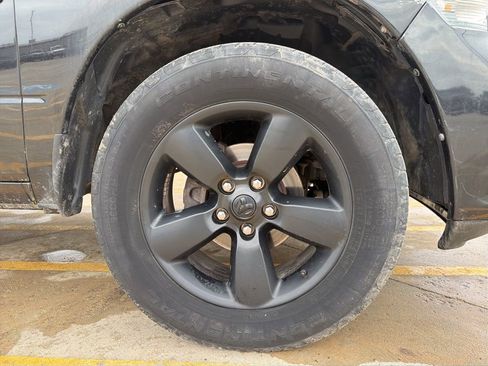 Used 2016 RAM 1500 Express w/ Black Ram 1500 Express Group image 27