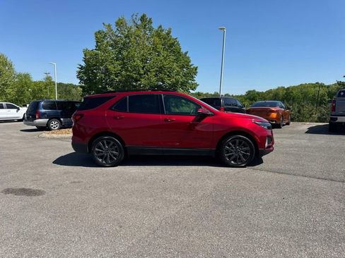 Used 2022 Chevrolet Equinox RS w/ RS Leather Package FWD image 3
