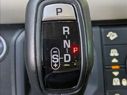 Used 2020 Land Rover Defender 110 First Edition image 16