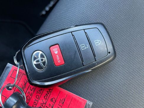 Used 2025 Toyota Tacoma SR image 21