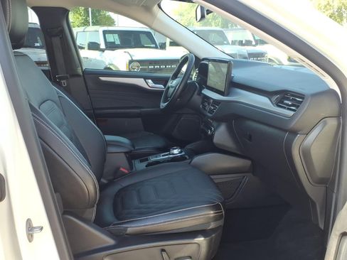 Certified 2023 Ford Escape Platinum w/ Premium Technology Package AWD/4WD image 11