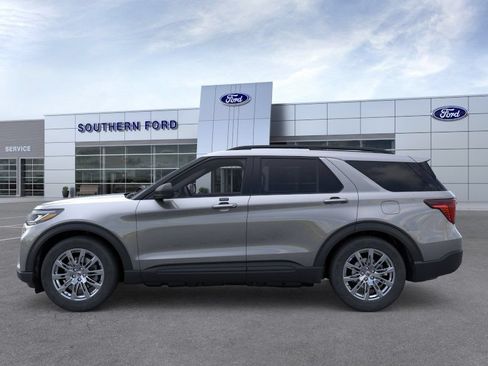 New 2026 Ford Explorer Active w/ Active Comfort Package AWD/4WD image 3