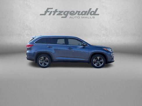 Used 2017 Toyota Highlander Limited Platinum AWD/4WD image 9