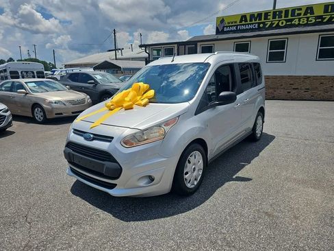 Used 2017 Ford Transit Connect XLT FWD image 3
