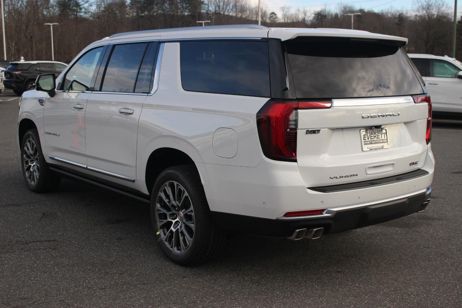New 2026 GMC Yukon XL Denali w/ Sun & Power Step Package AWD/4WD image 5