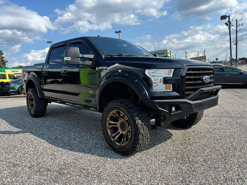 Used 2017 Ford F150 XLT w/ Equipment Group 302A Luxury AWD/4WD image 9