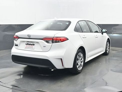 Used 2025 Toyota Corolla LE w/ Convenience Package image 19