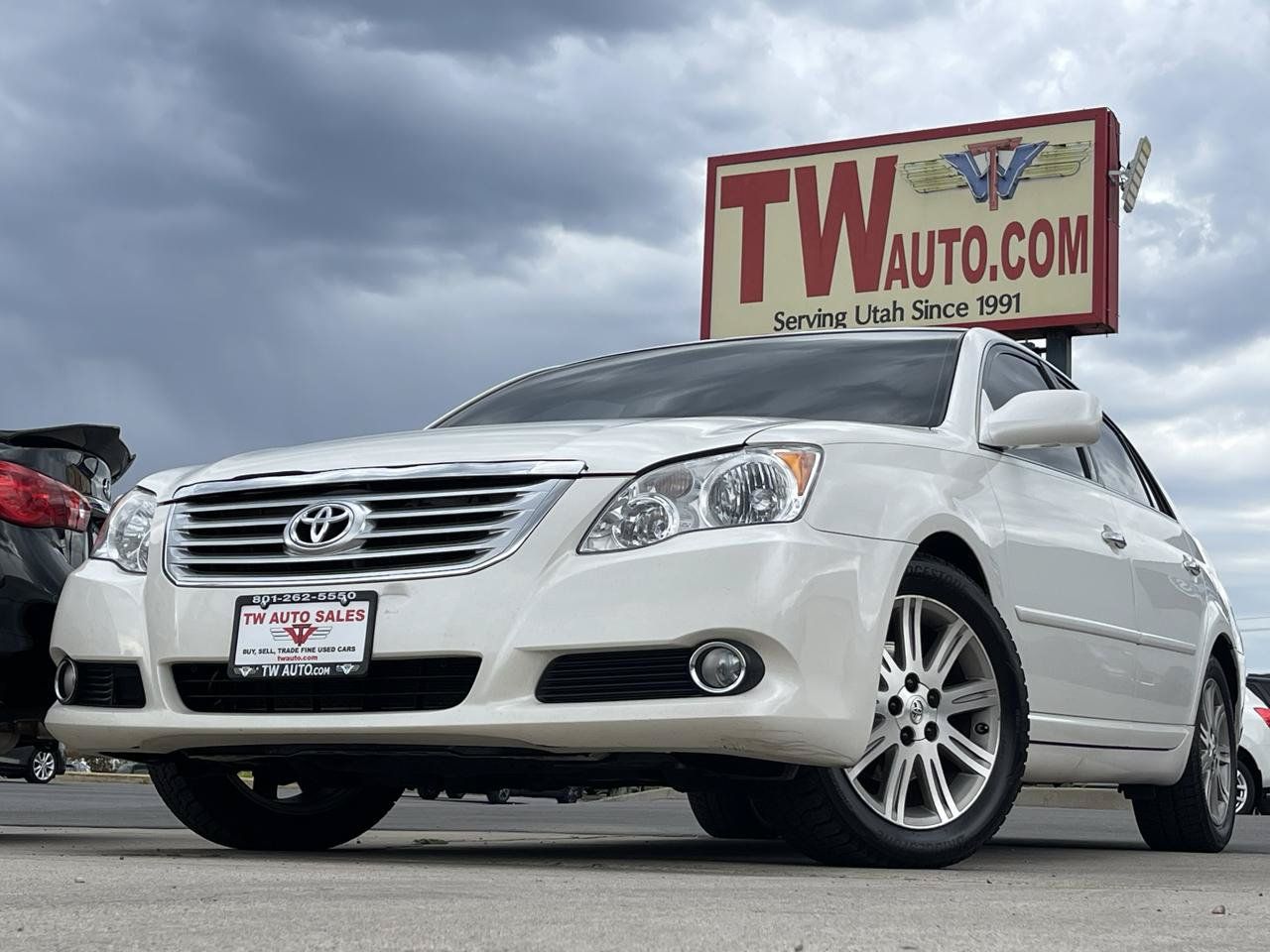 Used 2008 Toyota Avalon Limited FWD image 1