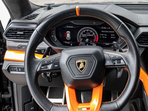 Used 2020 Lamborghini Urus AWD/4WD image 29