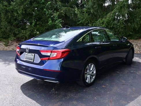 Used 2019 Honda Accord LX image 9