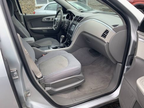 Used 2012 Chevrolet Traverse LS w/ LPO, 'HIT The Road' Package FWD image 7