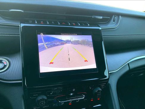 Used 2024 Jeep Grand Cherokee L Laredo image 49