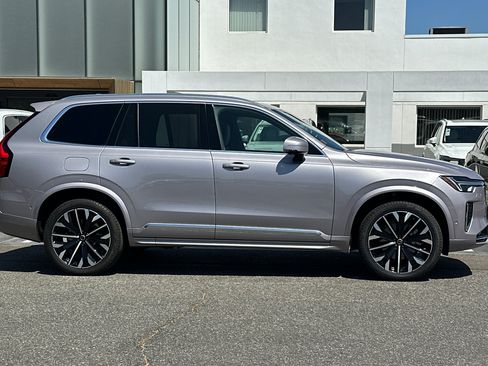 Certified 2026 Volvo XC90 B6 Plus AWD/4WD image 3