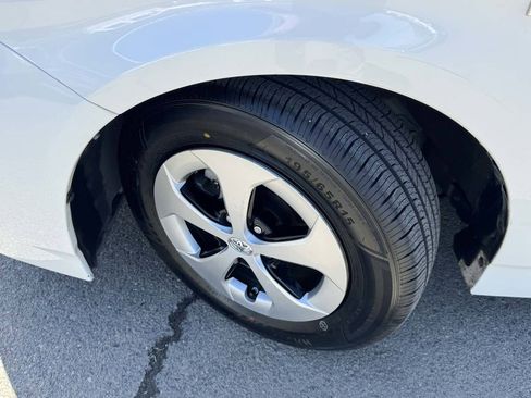 Used 2013 Toyota Prius Four image 32