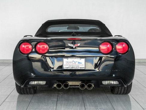 Used 2005 Chevrolet Corvette Convertible w/ Preferred Equipment Group RWD image 7