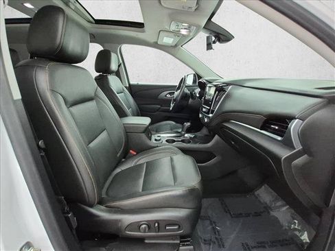 Used 2019 Chevrolet Traverse Premier w/ Redline Edition AWD/4WD image 25